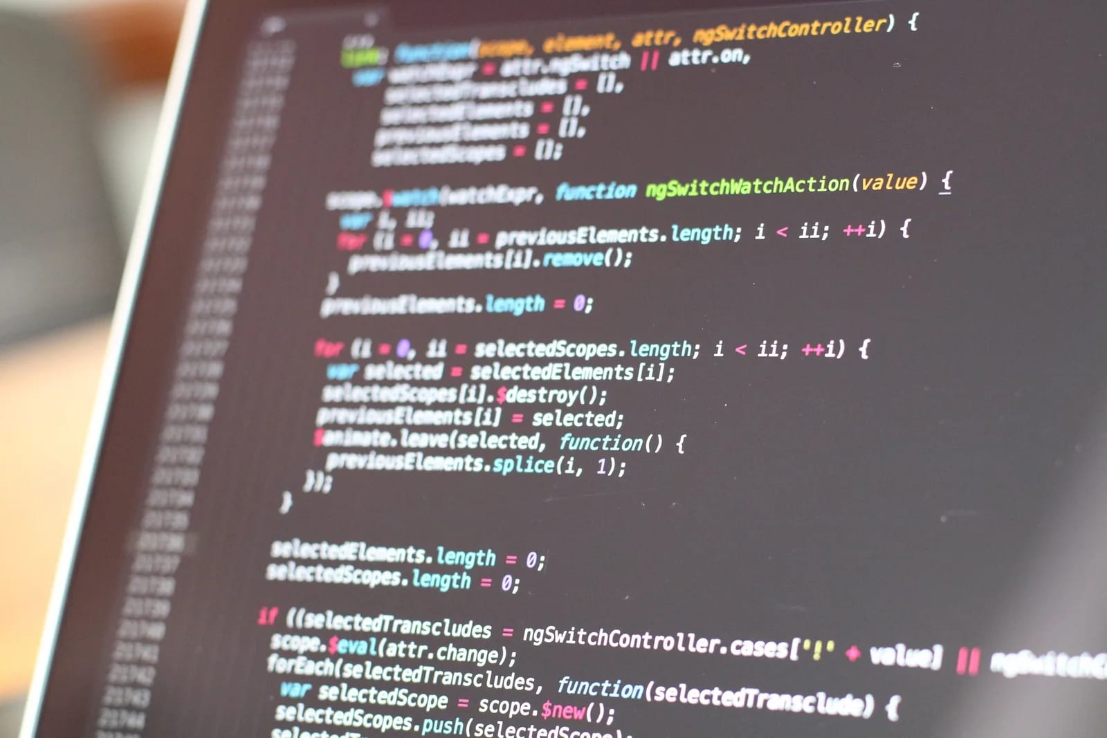 Codice sorgente su uno schermo durante lo sviluppo software